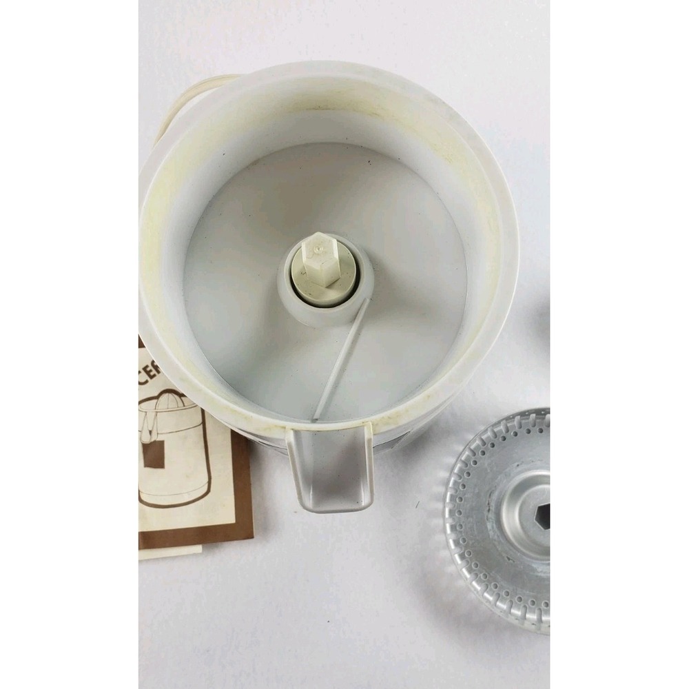 Vintage Van Wyck Press-A-Matic Electric Juicer Retro Kitchen White - Picture 11 of 15